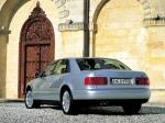 Audi A8 L 6.0 Quattro 2001 года